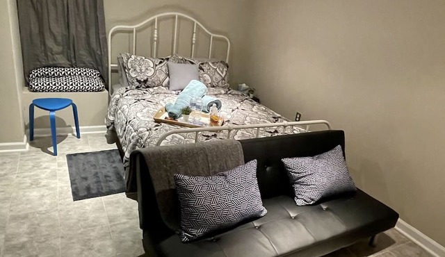 Luxury Suite. Conveniently Located. Free Parking.