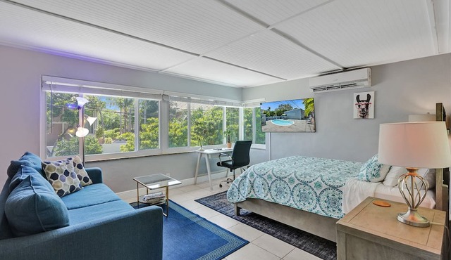 Oasis by Las Olas LUX get away