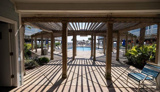 Barefoot Bliss - Beachfront Condo @ Seascape-Oceanview Balcony w/2 king beds