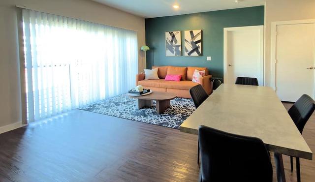 1st Floor - Pool, Gym, Dog Park, Parking near DTA
