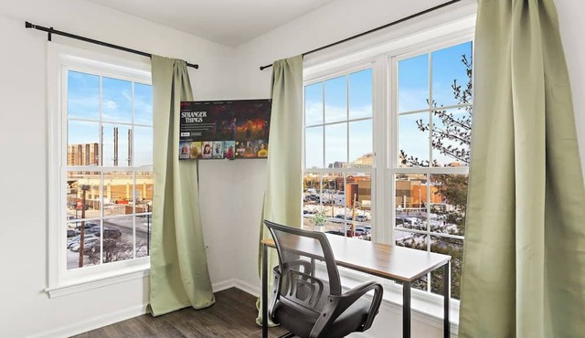 Urban Haven XL - NYC & Newark w/free parking