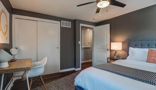 2 Bdrm Near KU Hospital | 30