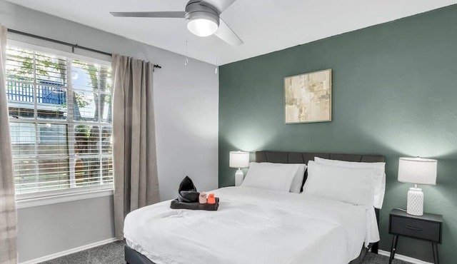 Arlington 2BR | AT&T, Globe Life, 6 Flags, Parking