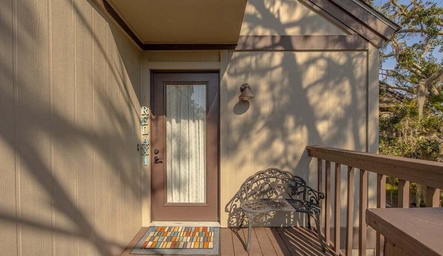 Located in Sea Palms with beautiful Marsh views!