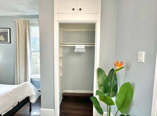 King Bed 2BR near the LaHave River and Trails