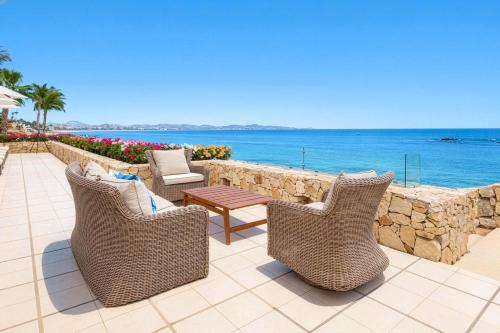 Oceanfront Villa - Heated Pool, Fire Pit & Beach