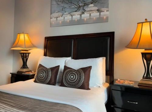 Spacious-Cozy 2Bed Condo in Square Ones Misissauga