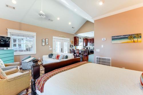 Heart of Historic Chickamauga! Chic Studio w/Pool