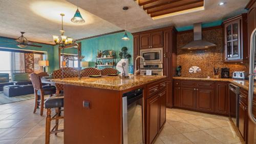 Sky View Retreat Elegant Ocean Front Sandy Beach