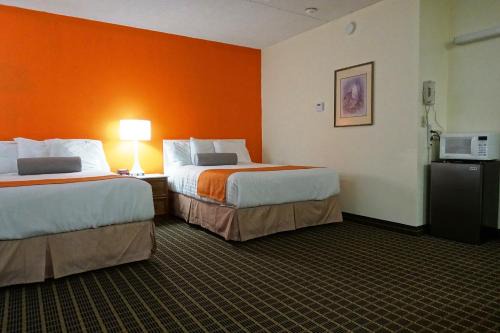 Howard Johnson by Wyndham Tillsonburg